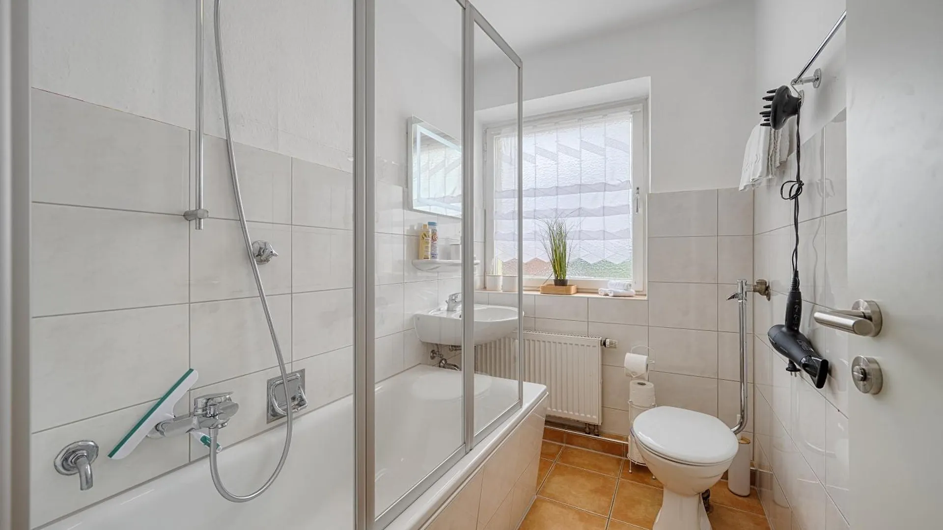 Select-Home 3 - Netflix - Parkplatz - Business Home Nabburg